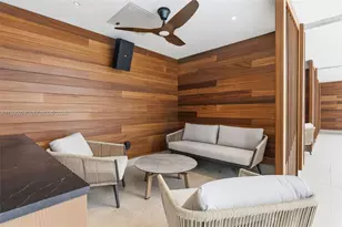 20 NE 11th St, Miami, FL 33132 - Photo 25