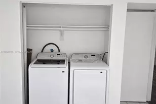 951 SW 7th St, Miami, FL 33130 - Photo 15