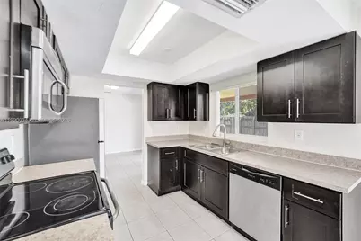 4460 NW 43rd St, Lauderdale Lakes, FL 33319 - Photo 27