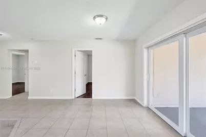 4460 NW 43rd St, Lauderdale Lakes, FL 33319 - Photo 21