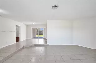 4460 NW 43rd St, Lauderdale Lakes, FL 33319 - Photo 13