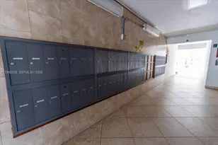 581 Blue Heron Dr, Hallandale Beach, FL 33009 - Photo 17