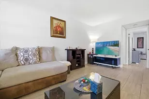 581 Blue Heron Dr, Hallandale Beach, FL 33009 - Photo 5