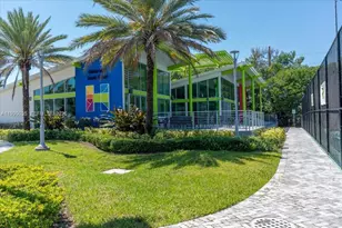 581 Blue Heron Dr, Hallandale Beach, FL 33009 - Photo 29