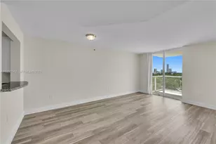 900 SW 8th St, Miami, FL 33130 - Photo 17