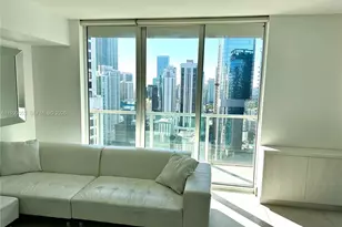 55 SE 6th St, Miami, FL 33131 - Photo 13