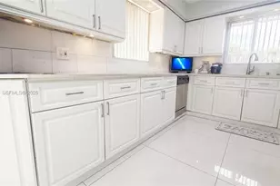 136 SE 2nd Ct, Dania Beach, FL 33004 - Photo 9