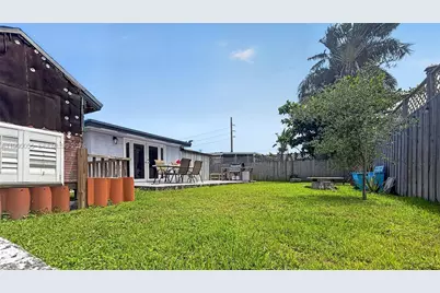 136 SE 2nd Ct, Dania Beach, FL 33004 - Photo 23