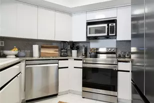 6767 Collins Ave, Miami Beach, FL 33141 - Photo 11