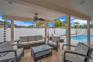 851 Bluebird Ave, Miami Springs, FL 33166 - Photo 31