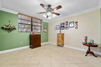 901 Colony Point Cir #503, Pembroke Pines, FL 33026 - Photo 23
