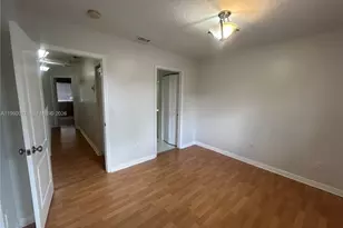 8260 NW 10th, Miami, FL 33126 - Photo 15