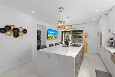 1500 Canary Island Dr, Weston, FL 33327 - Photo 7