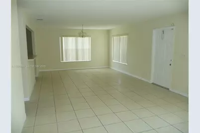 841 NW 10th Street #0, Hallandale Beach, FL 33009 - Photo 5