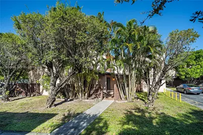 495 W Park Dr #101, Miami, FL 33172 - Photo 19