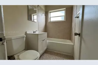 1001 S 22nd Ct #Front - Main House, Hollywood, FL 33020 - Photo 15