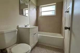 1001 S 22nd Ct, Hollywood, FL 33020 - Photo 15