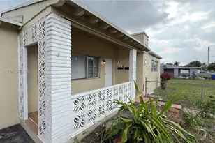 1001 S 22nd Ct, Hollywood, FL 33020 - Photo 3