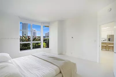 19101 Mystic Pointe Dr #111, Aventura, FL 33180 - Photo 25