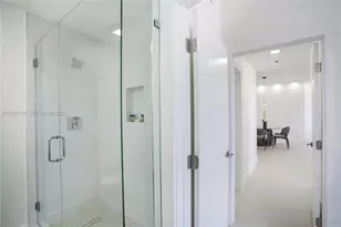 19101 Mystic Pointe Dr, Aventura, FL 33180 - Photo 23