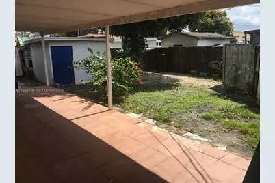 625 E 8th Ct, Hialeah, FL 33010 - Photo 13