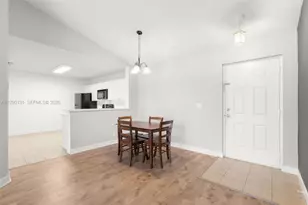 5761 Riverside Dr, Coral Springs, FL 33067 - Photo 5