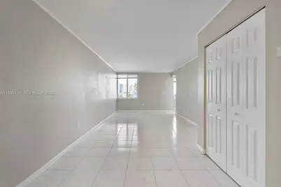 250 180th Dr #456, Sunny Isles Beach, FL 33160 - Photo 5