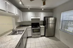 10508 NW 6th St, Pembroke Pines, FL 33026 - Photo 5