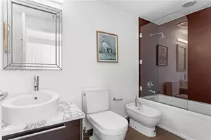 927 Euclid Ave, Miami Beach, FL 33139 - Photo 9