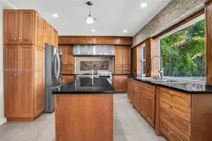 545 S Shore Dr, Miami Beach, FL 33141 - Photo 39