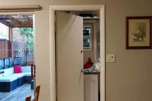 14234 NE 3rd Ct, Miami, FL 33161 - Photo 23