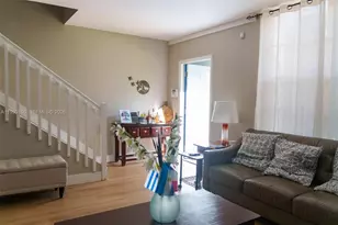 14234 NE 3rd Ct, Miami, FL 33161 - Photo 9