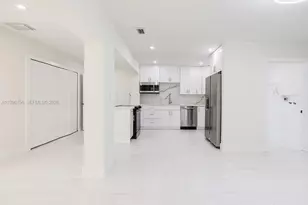 865 W 72nd Pl, Hialeah, FL 33014 - Photo 13