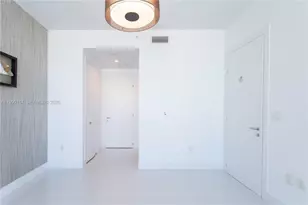 200 Biscayne Blvd Way, Miami, FL 33131 - Photo 13
