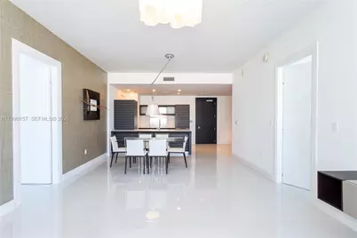 200 Biscayne Blvd Wy #4512, Miami, FL 33131 - Photo 1