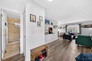 365 SW 86th Ave, Pembroke Pines, FL 33025 - Photo 13