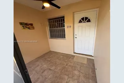 421 NE 1st St #219, Hallandale Beach, FL 33009 - Photo 7