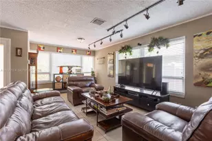 4548 SW 28th Way, Dania Beach, FL 33312 - Photo 9