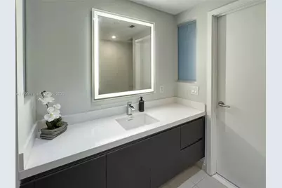 851 NE 1st Ave #302, Miami, FL 33132 - Photo 13