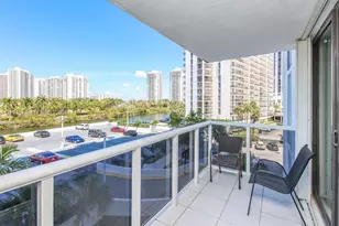 3675 N Country Club Dr, Aventura, FL 33180 - Photo 7