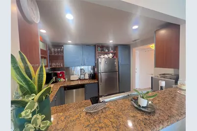 5838 Collins Ave #7G, Miami Beach, FL 33140 - Photo 9