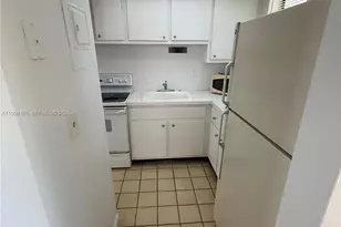 1333 E Hallandale Beach Blvd, Hallandale Beach, FL 33009 - Photo 5