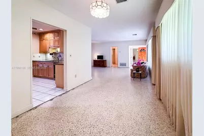 15501 SW 88th Ave, Palmetto Bay, FL 33157 - Photo 9