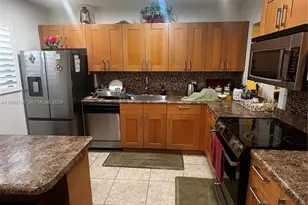 200 Berkley Rd, Hollywood, FL 33024 - Photo 25