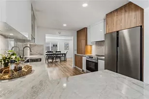 7327 Sabal Dr, Miami Lakes, FL 33014 - Photo 11