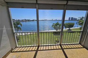 3020 Marcos Dr, Aventura, FL 33160 - Photo 11