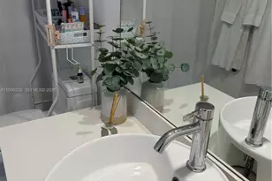 4250 NE Biscayne Blvd, Miami, FL 33137 - Photo 23