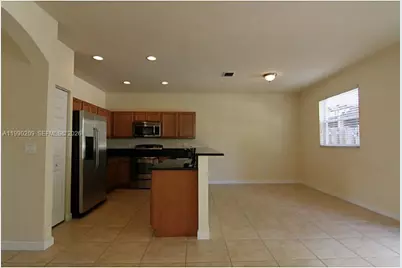 11277 NW 44th Ter, Doral, FL 33178 - Photo 15