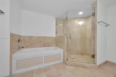 1800 N Bayshore Dr #1901, Miami, FL 33132 - Photo 15
