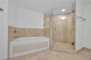 1800 N Bayshore Dr, Miami, FL 33132 - Photo 15